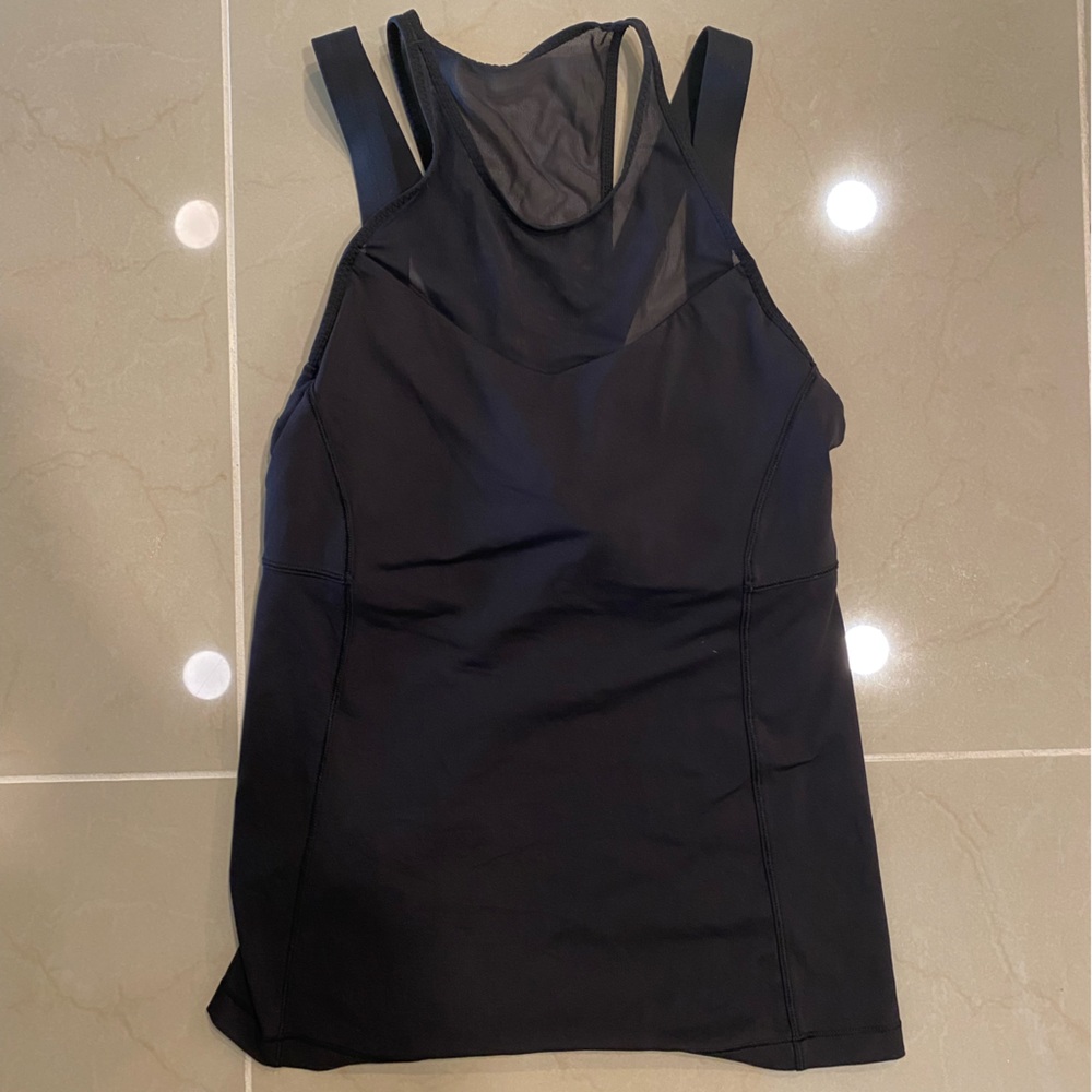 Lululemon top built in sports bra